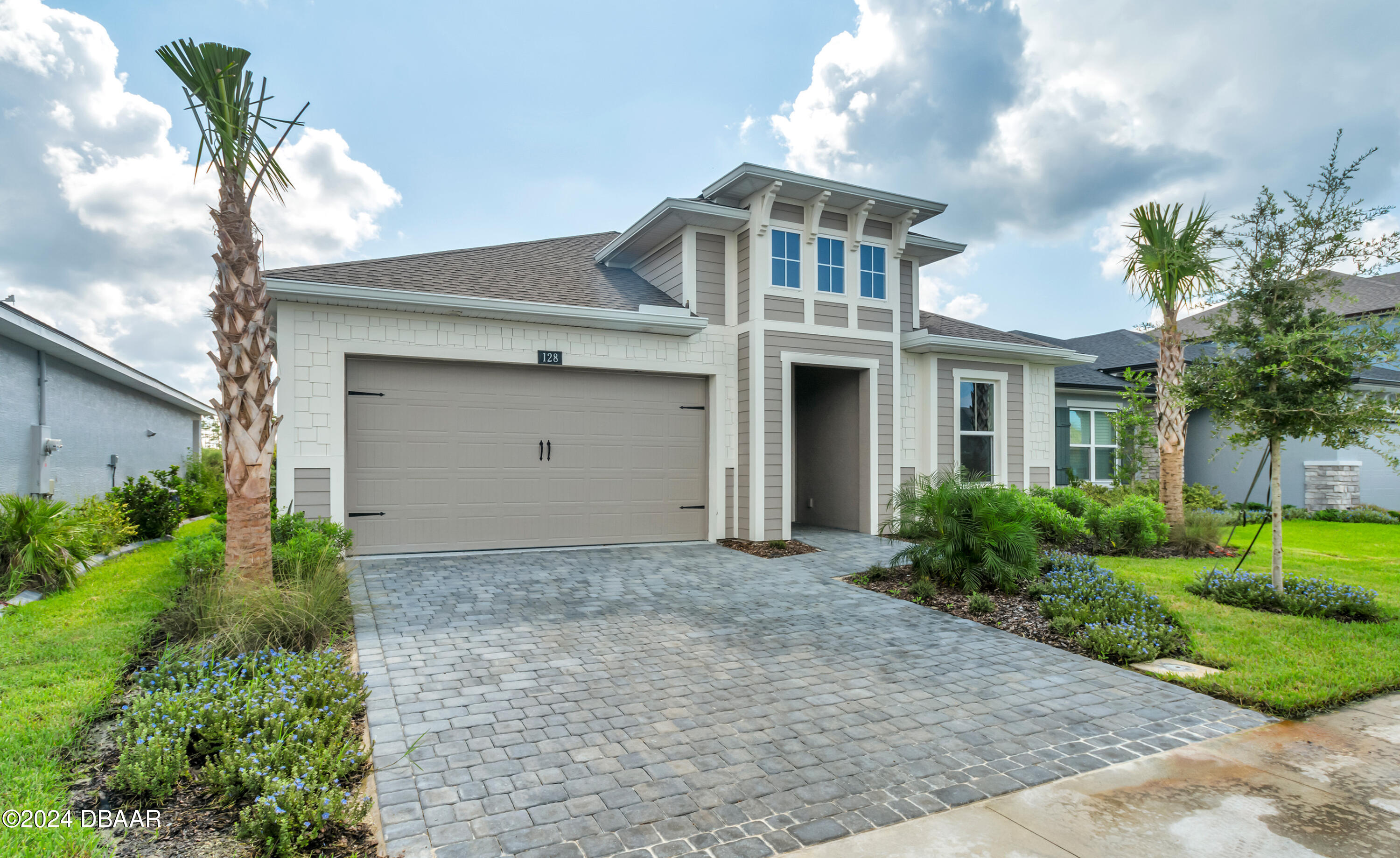 128 Mosaic Boulevard
