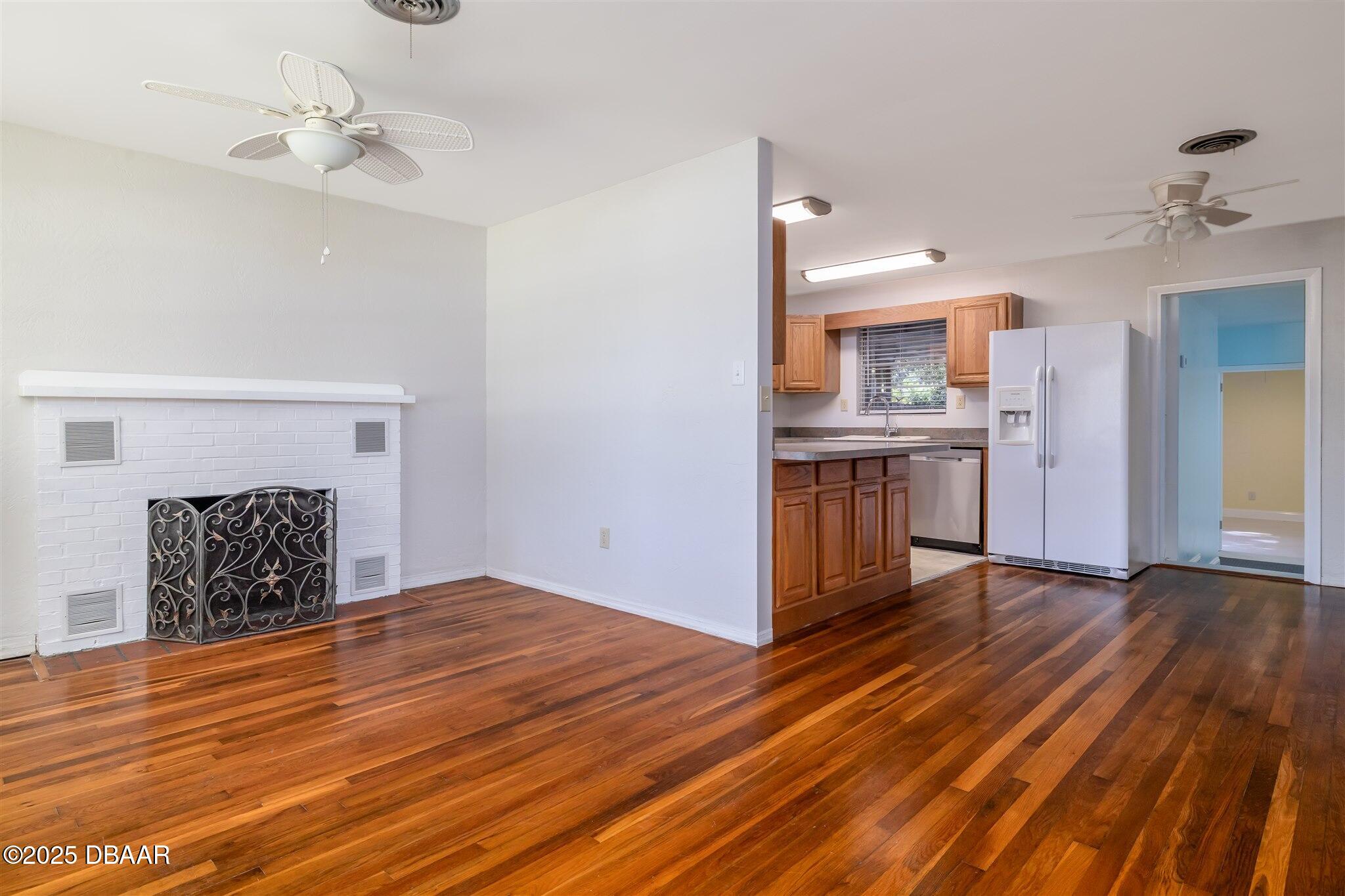 38 Lorillard Place