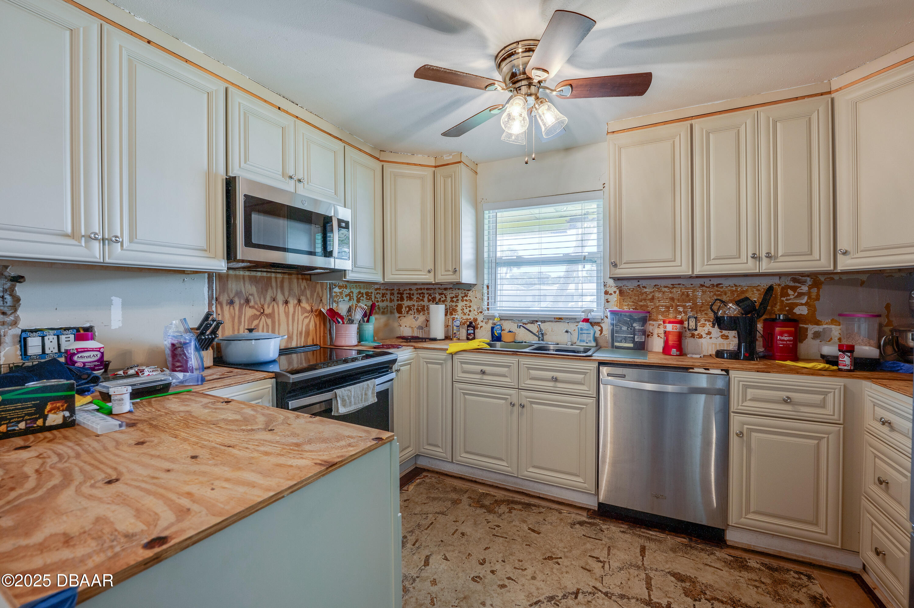 15 Aqua Vista Drive