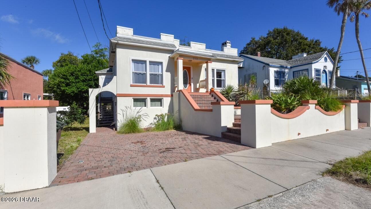 213 Jessamine Boulevard