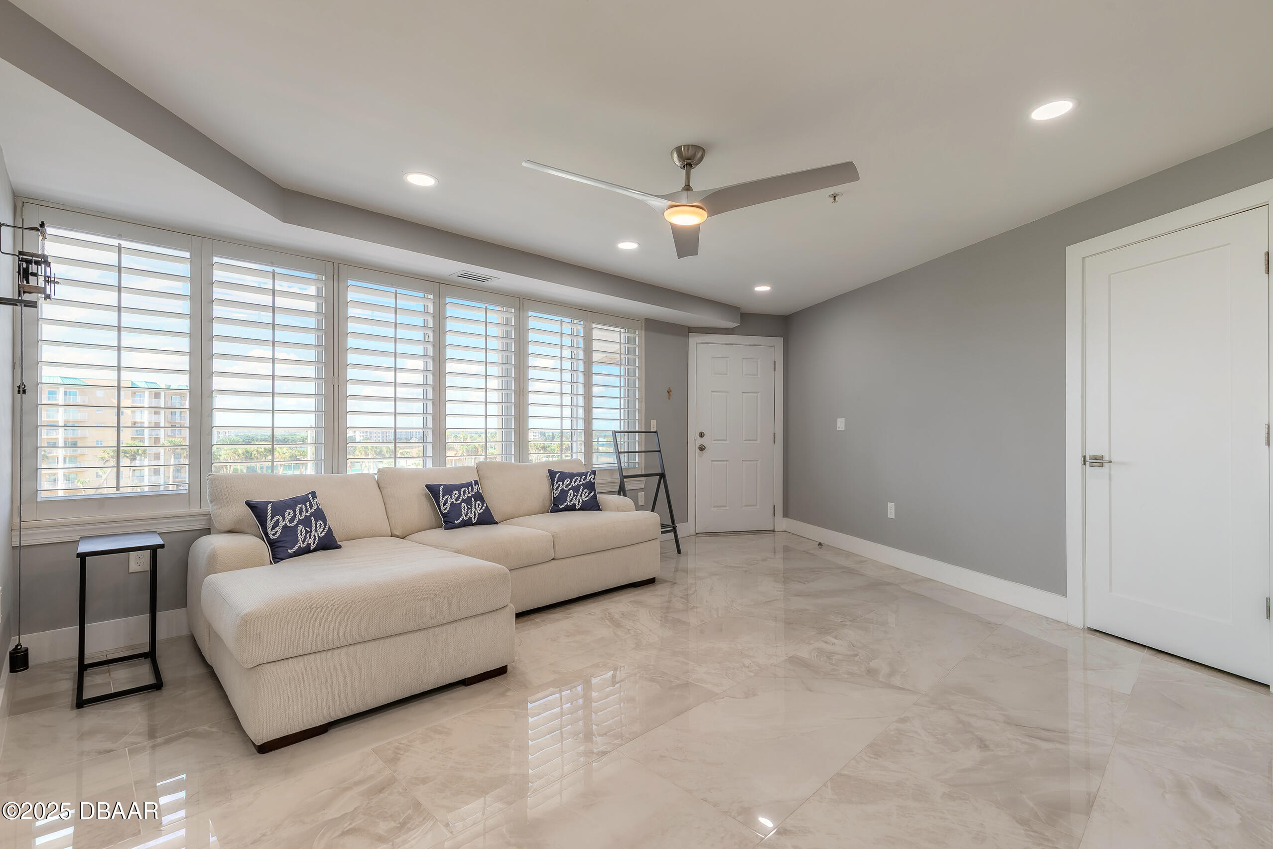 4631 S Atlantic Avenue 8407