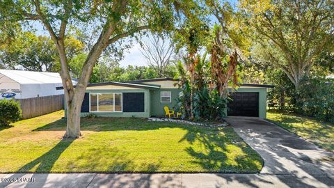 A home in Holly Hill