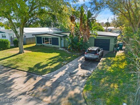 A home in Holly Hill