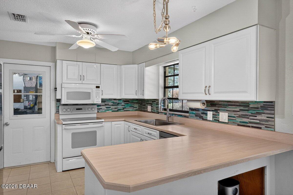 2560 Westwood Avenue