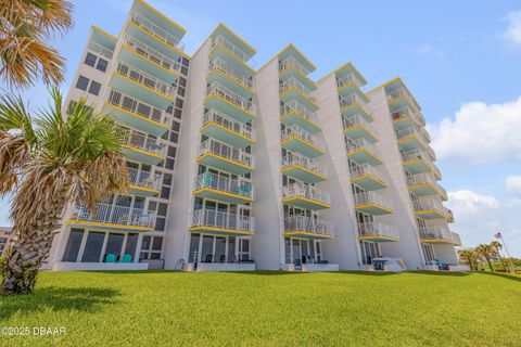 A home in New Smyrna Beach