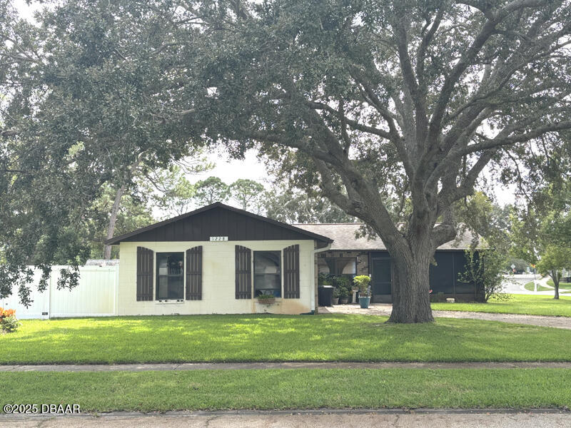 1228 Thomasina Drive