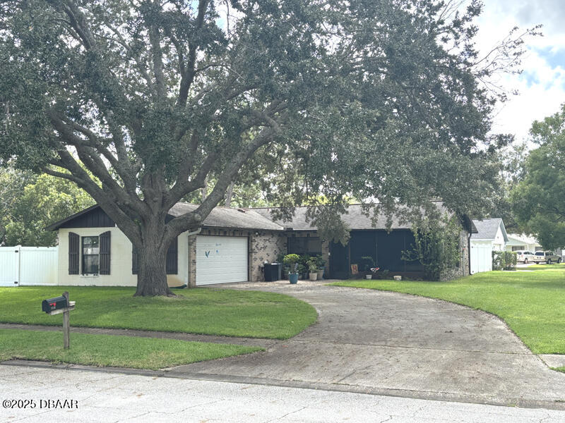 1228 Thomasina Drive