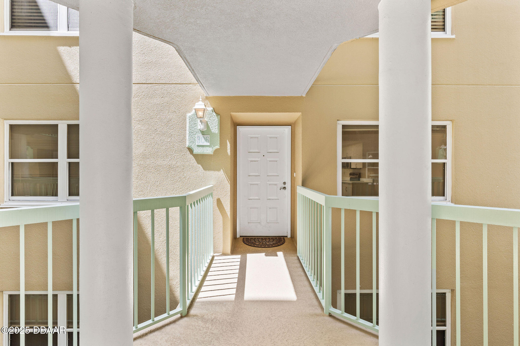 4 Oceans West Boulevard 306B