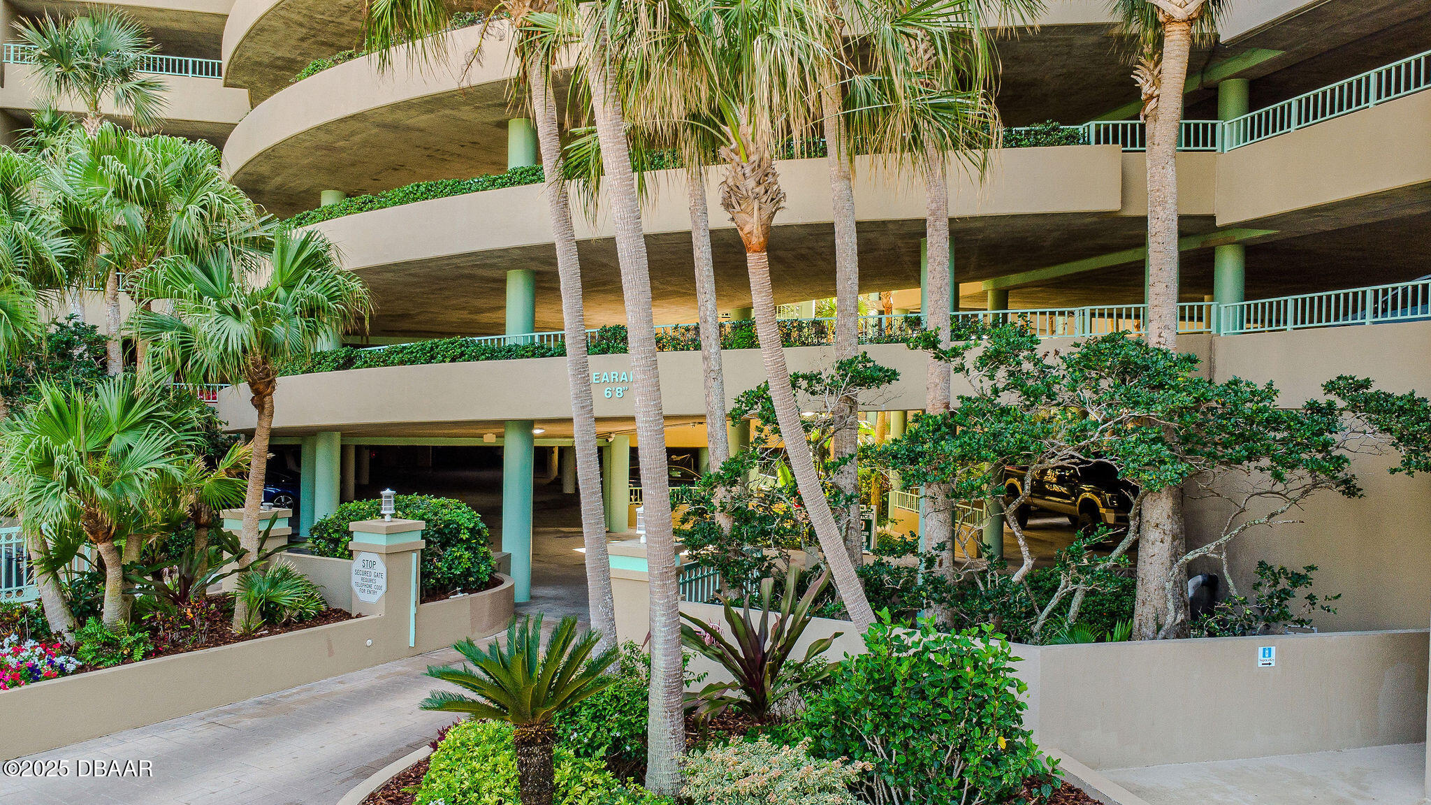4 Oceans West Boulevard 306B