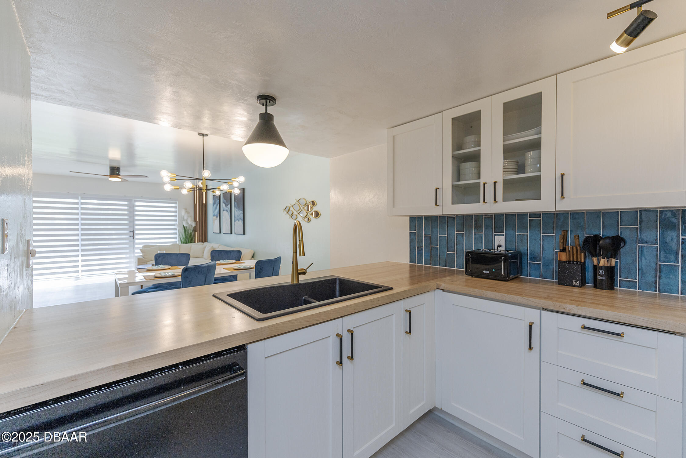 4 Oceans West Boulevard 206-C