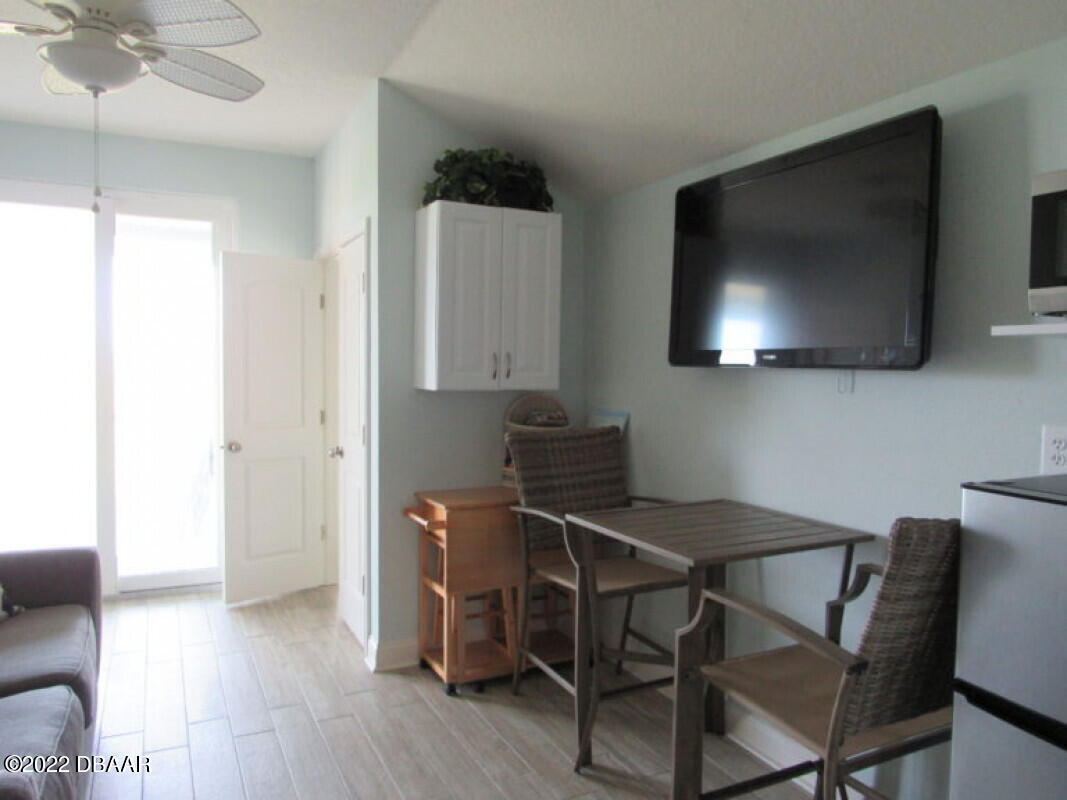7 Tarpon Avenue