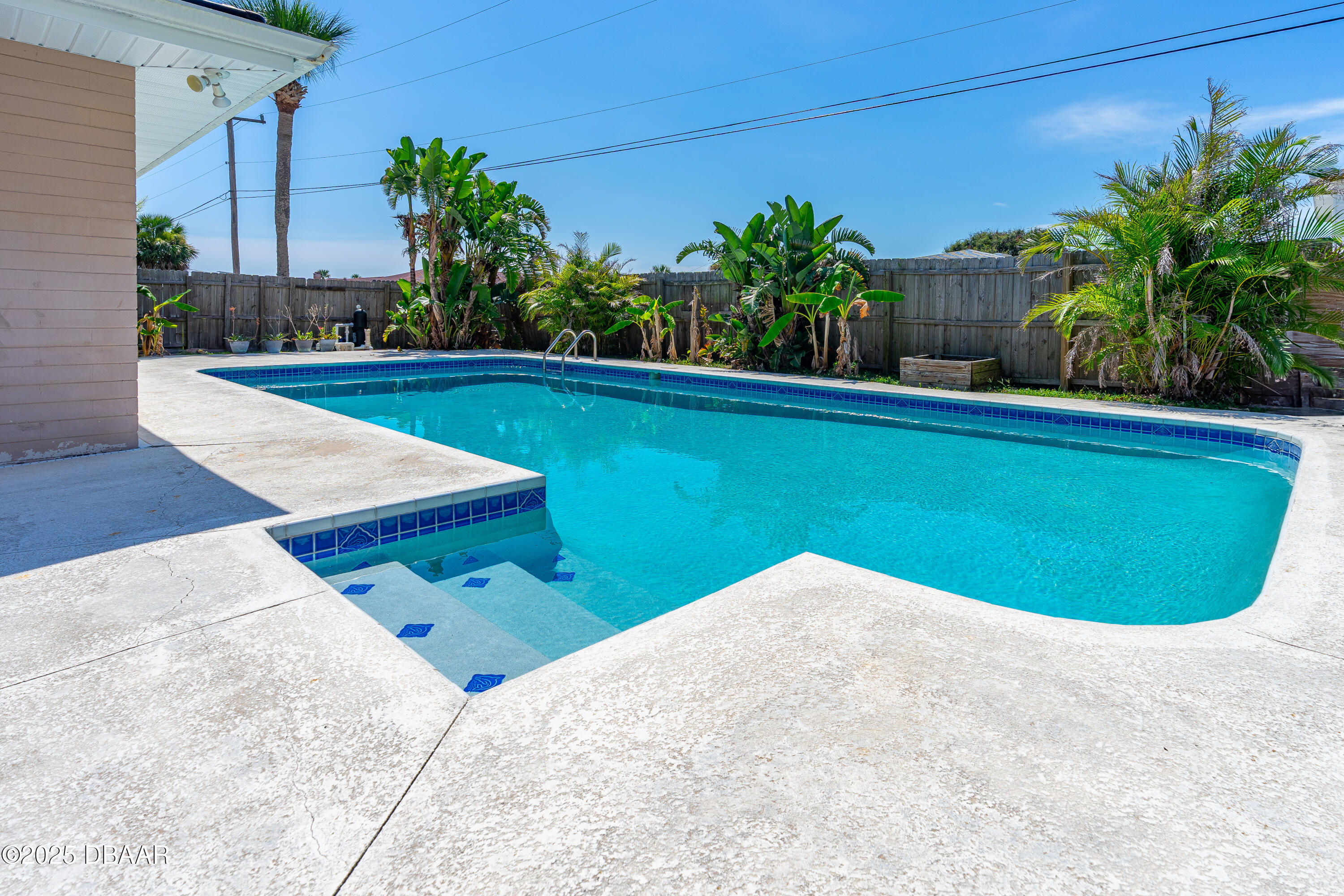 312 Waverly Circle