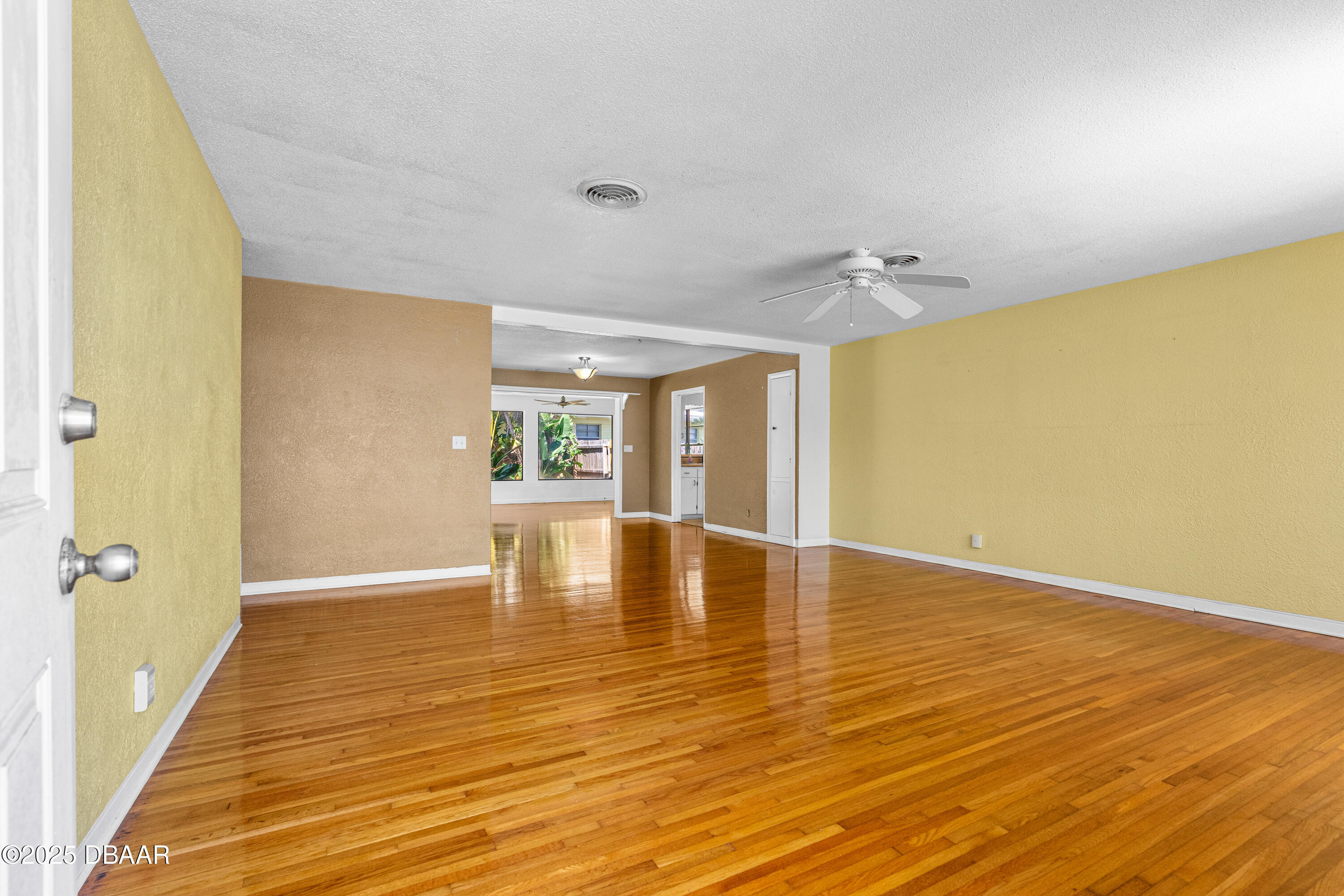 312 Waverly Circle