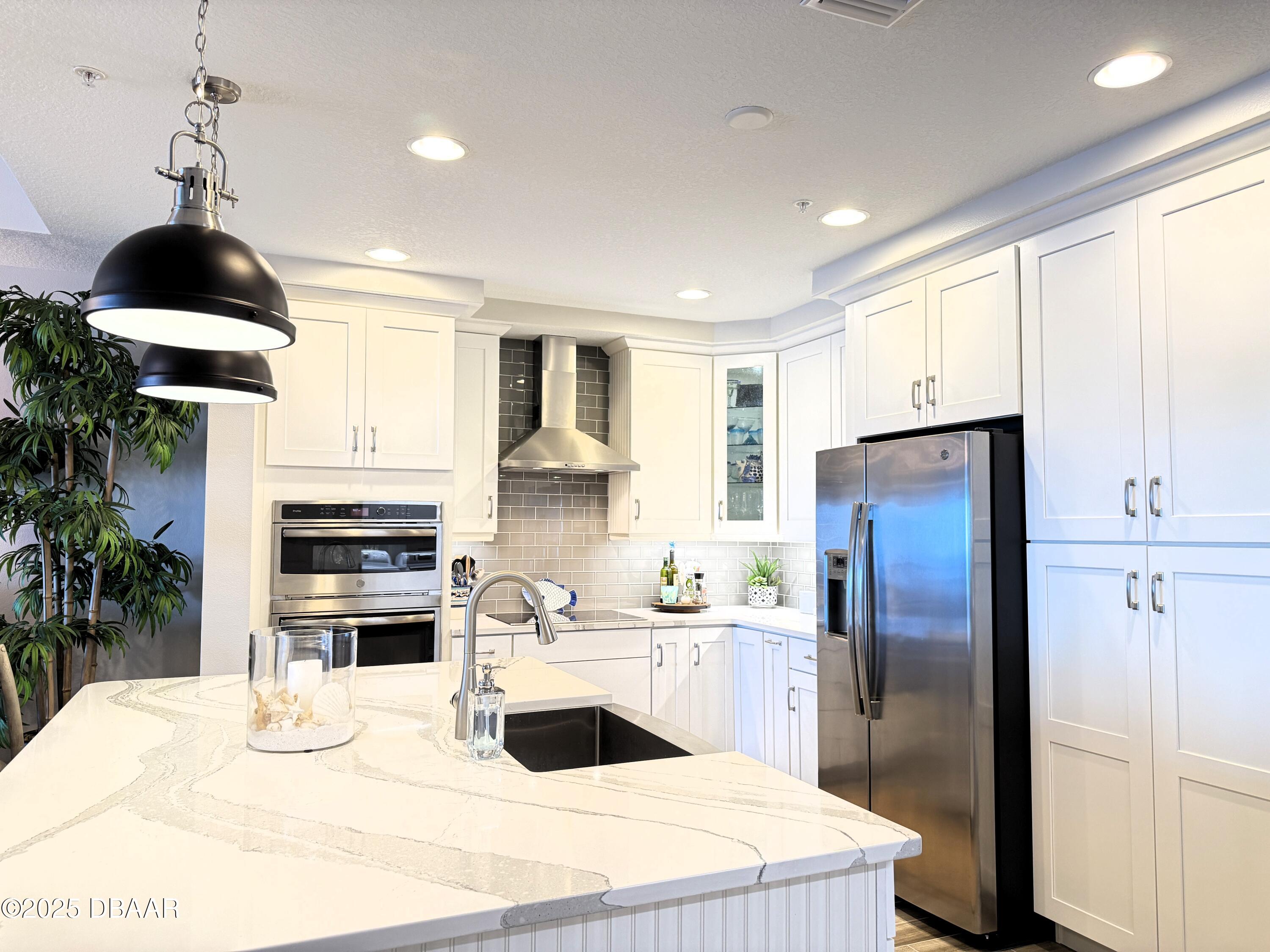 807 S Atlantic Avenue 402