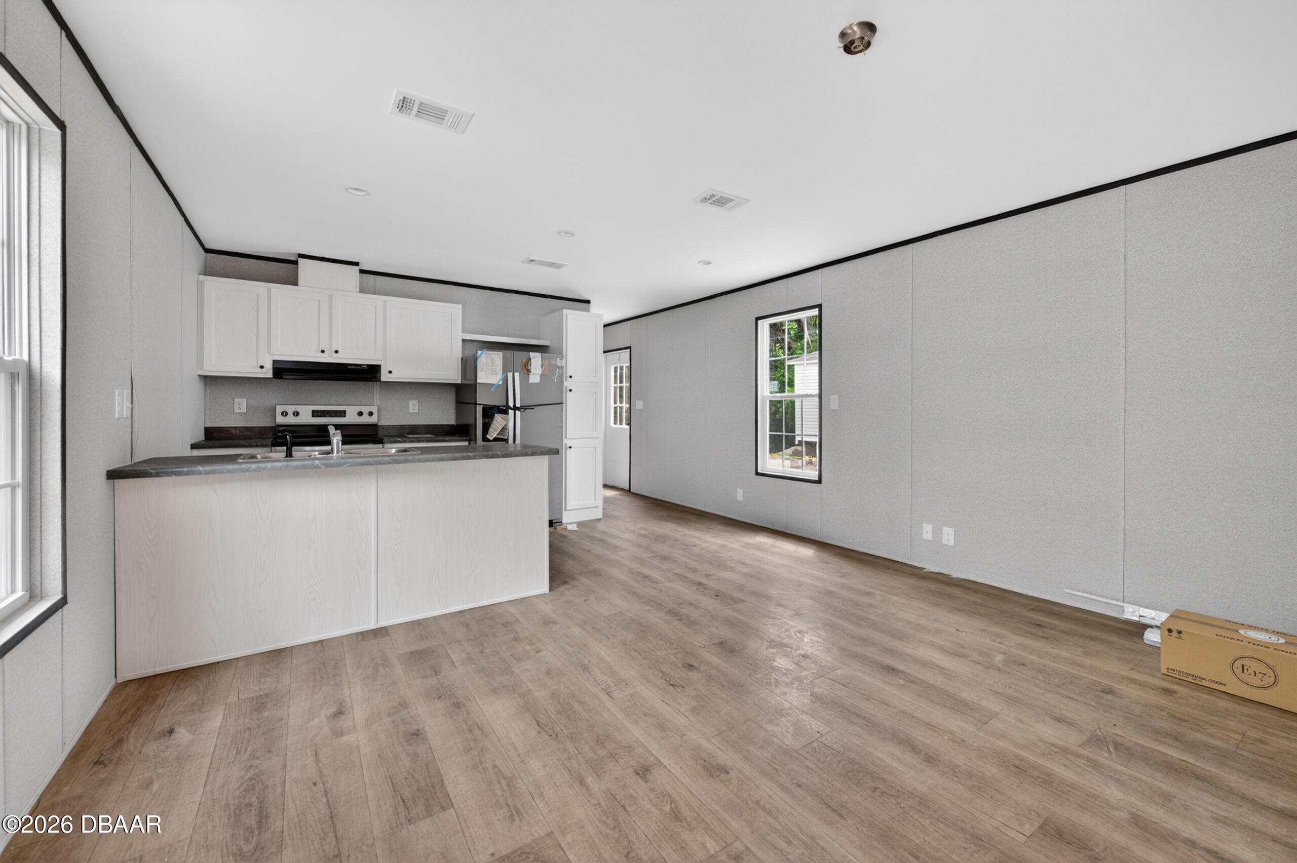 214 W Carroll Avenue