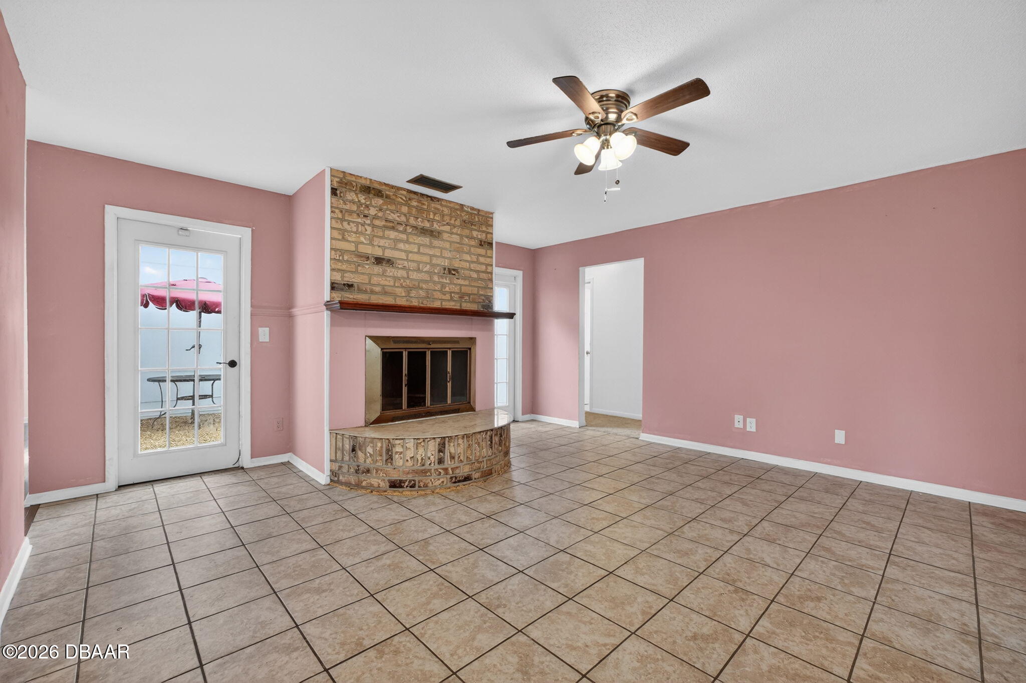 1660 E Shangri-La Drive
