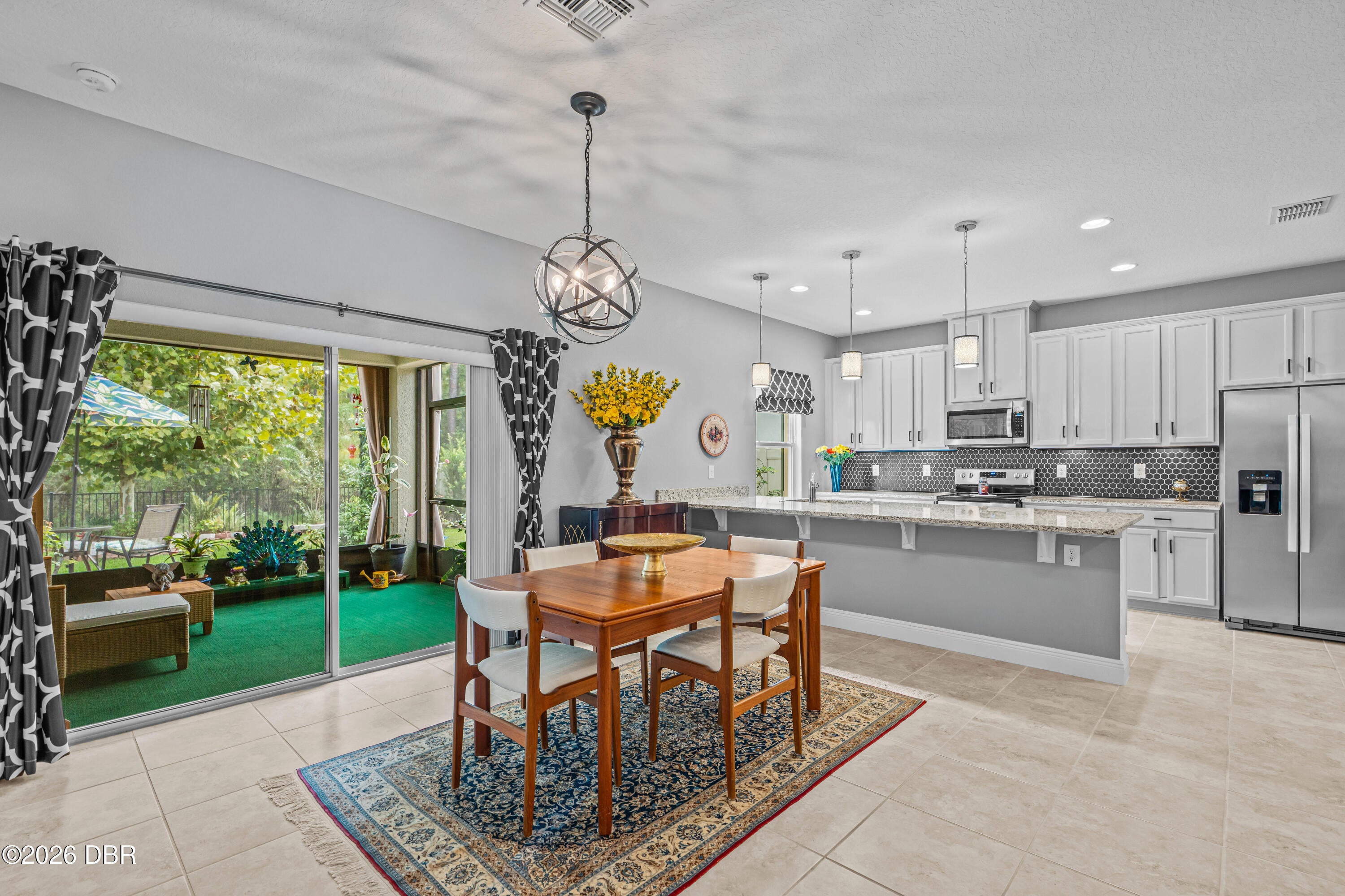 5635 Estero Loop