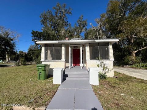 A home in Palatka