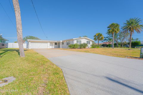 A home in South Daytona