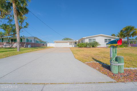 A home in South Daytona