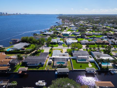 A home in South Daytona