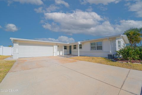 A home in South Daytona