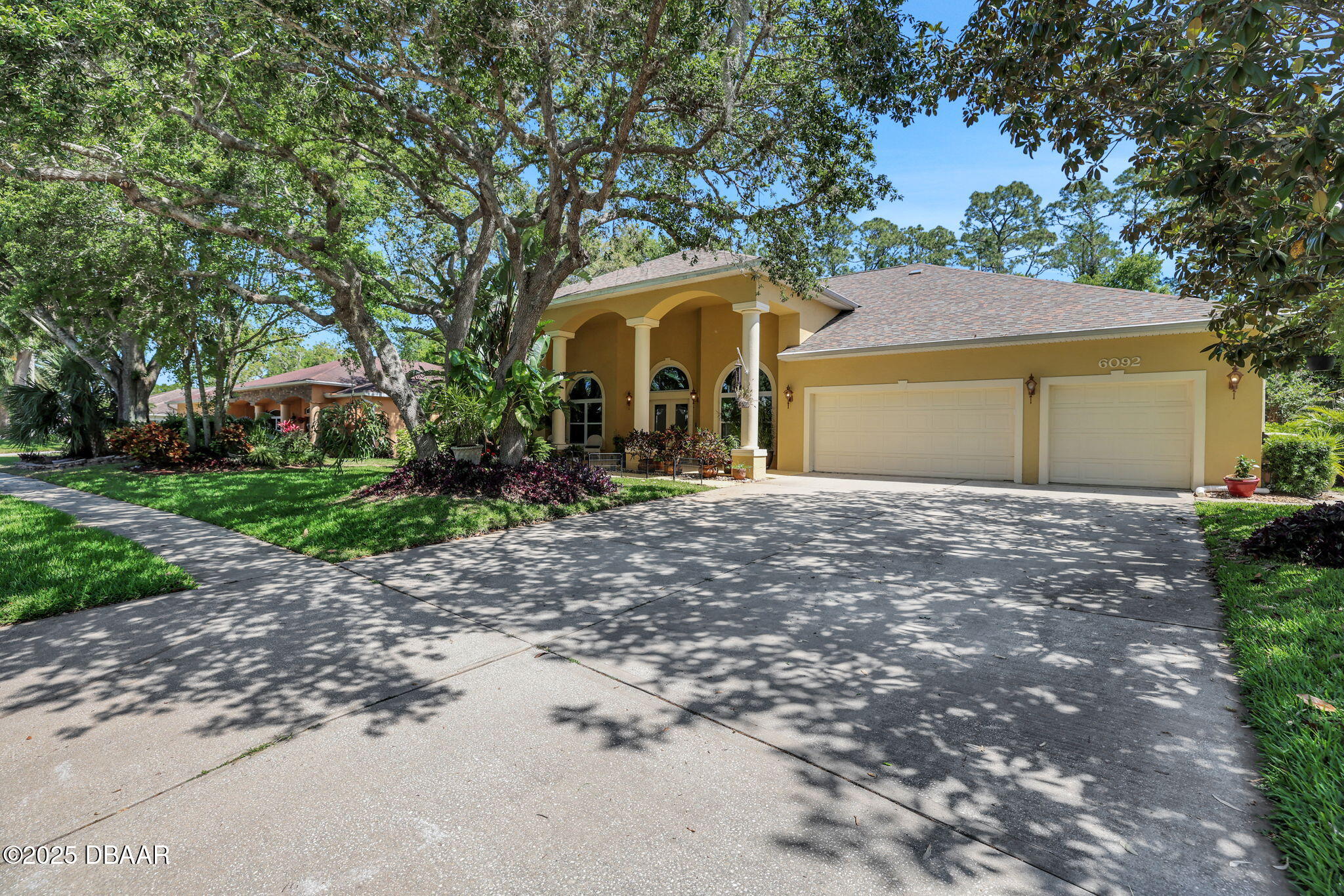 6092 Sabal Hammock Circle