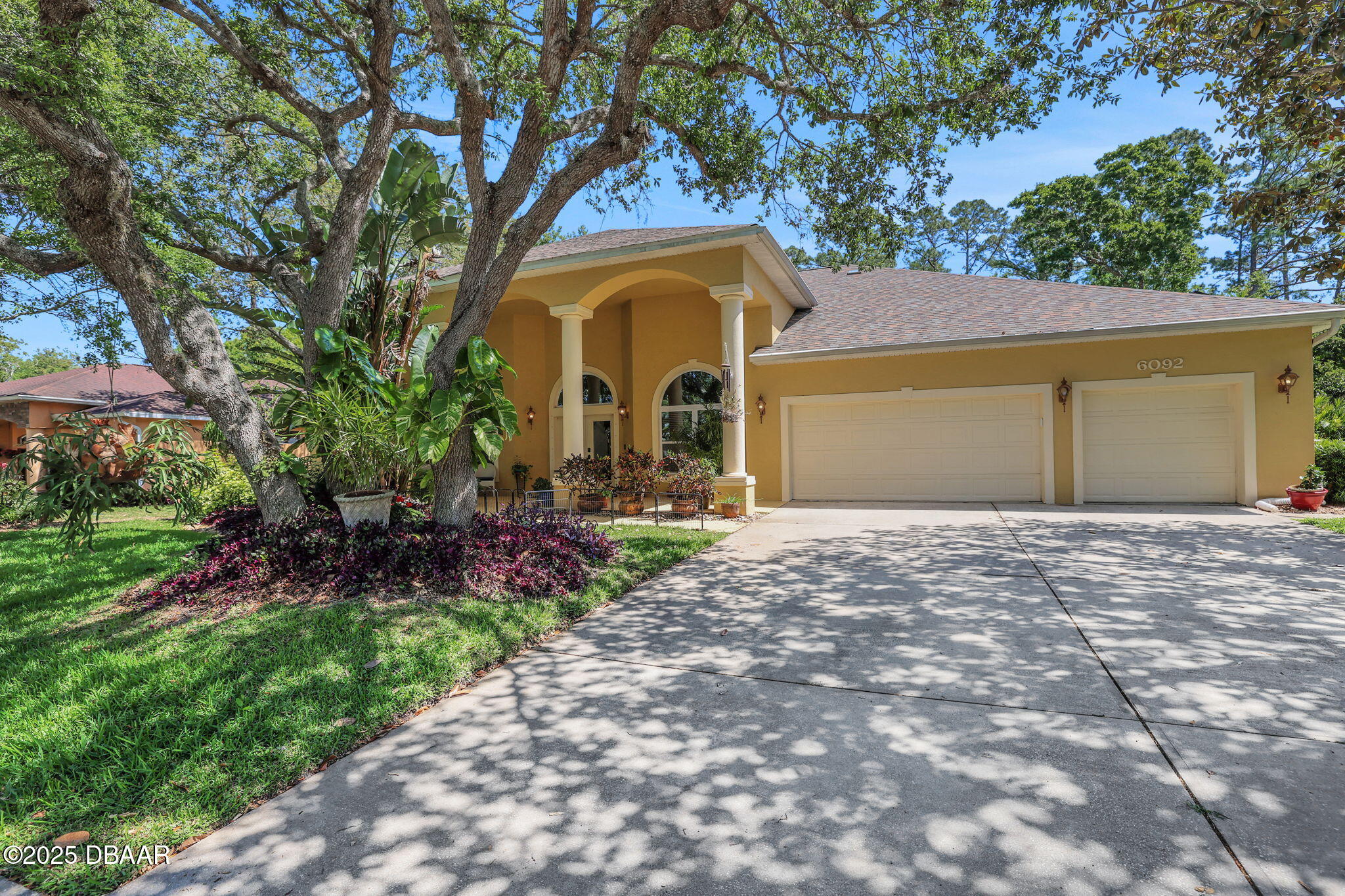 6092 Sabal Hammock Circle
