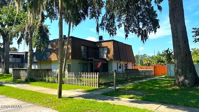 34 Springwood Square