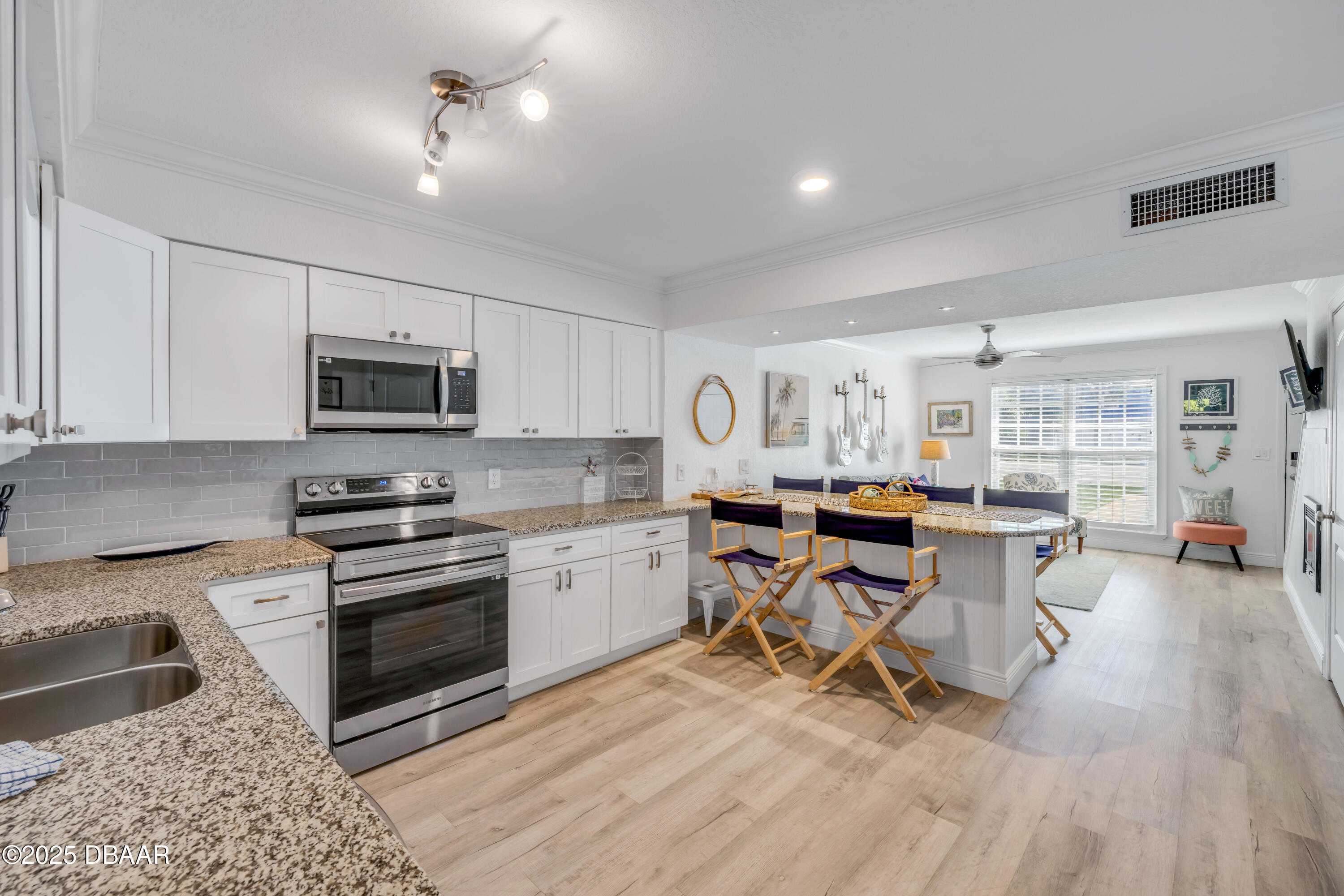 2122 S Atlantic Avenue 2122