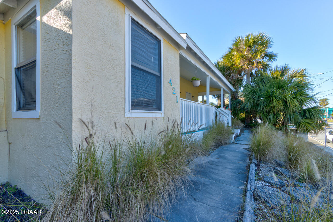 421 N Peninsula Drive
