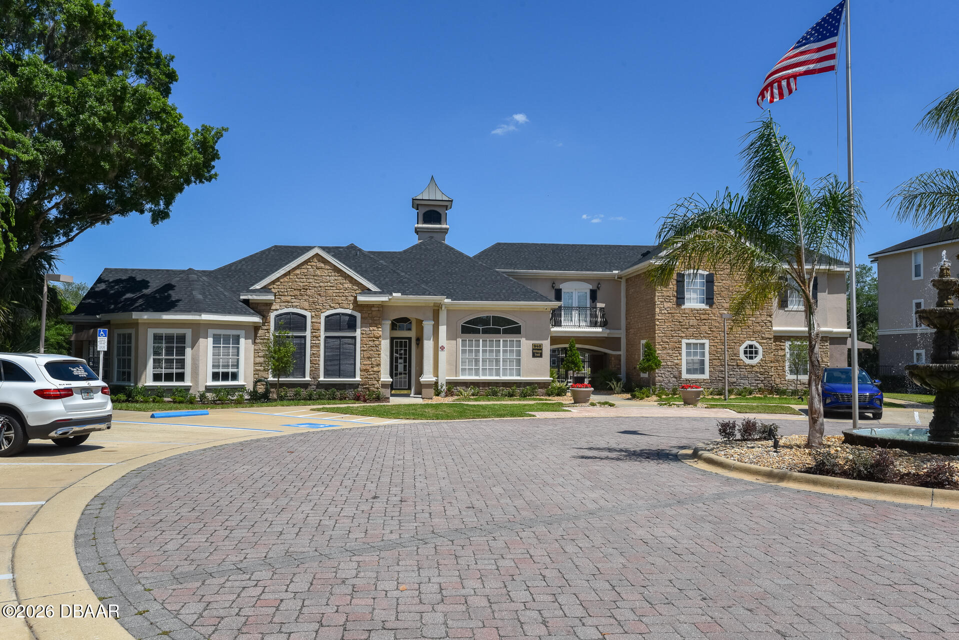 940 Village Trail