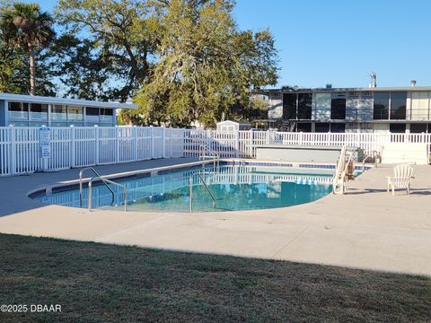 1202 Ridgewood Avenue Daytona Beach FL 32117