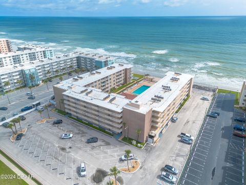 A home in New Smyrna Beach