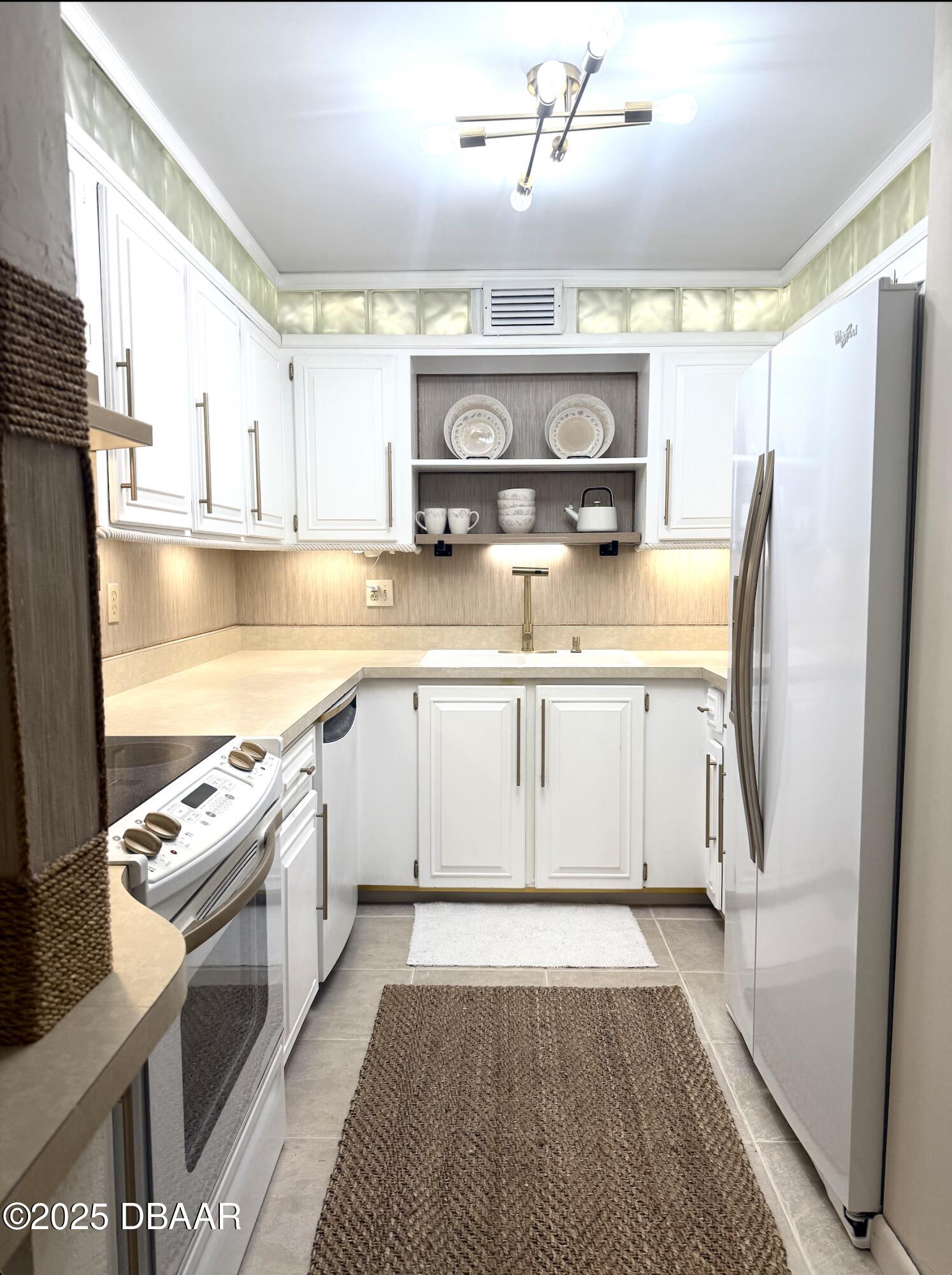 1415 Ocean Shore Boulevard 907