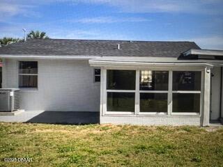 25 River Drive