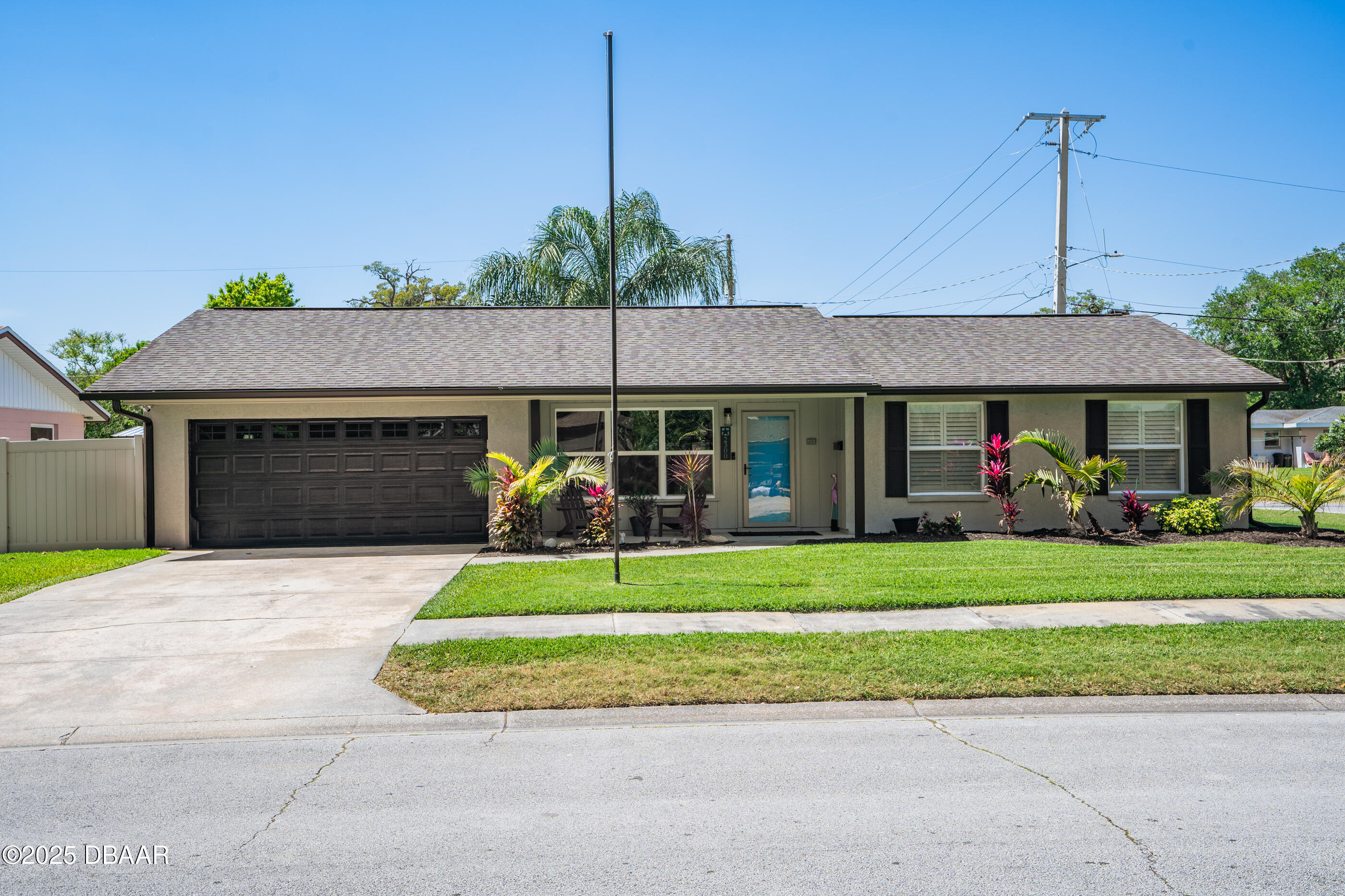 2300 Green Street