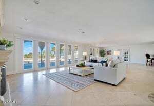 2117 Ocean Drive