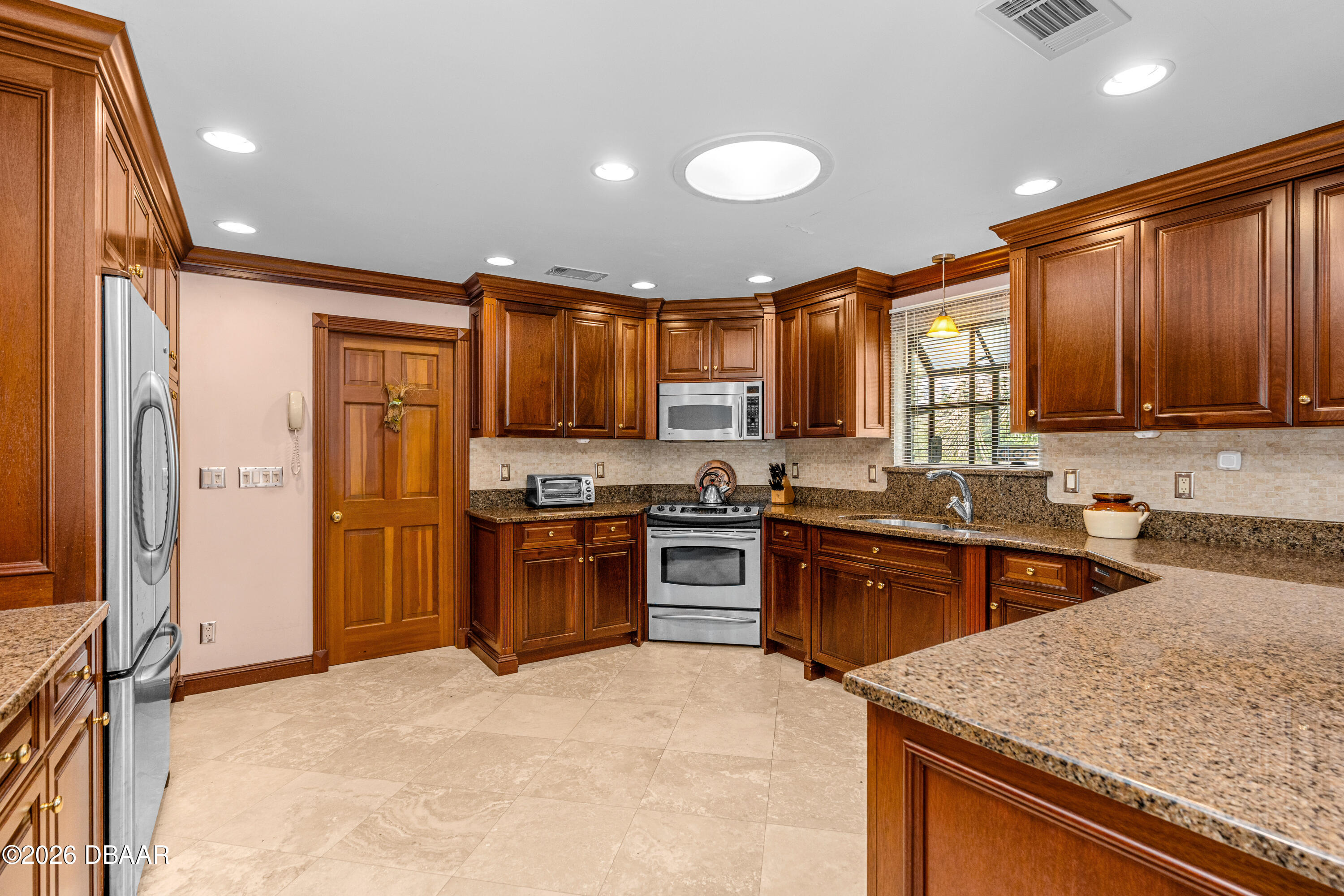 810 Hensel Hill Road W