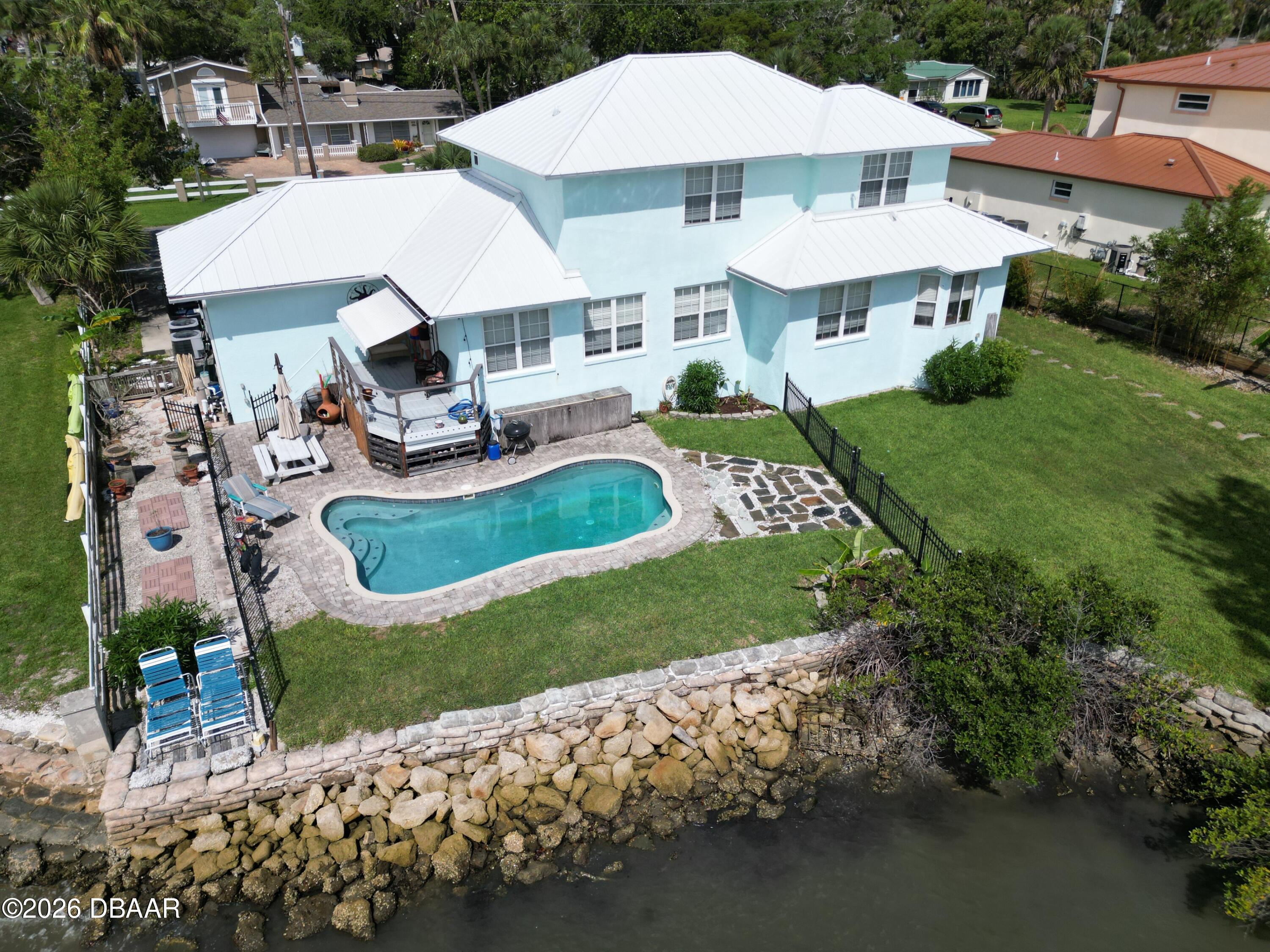 1205 S Riverside Drive