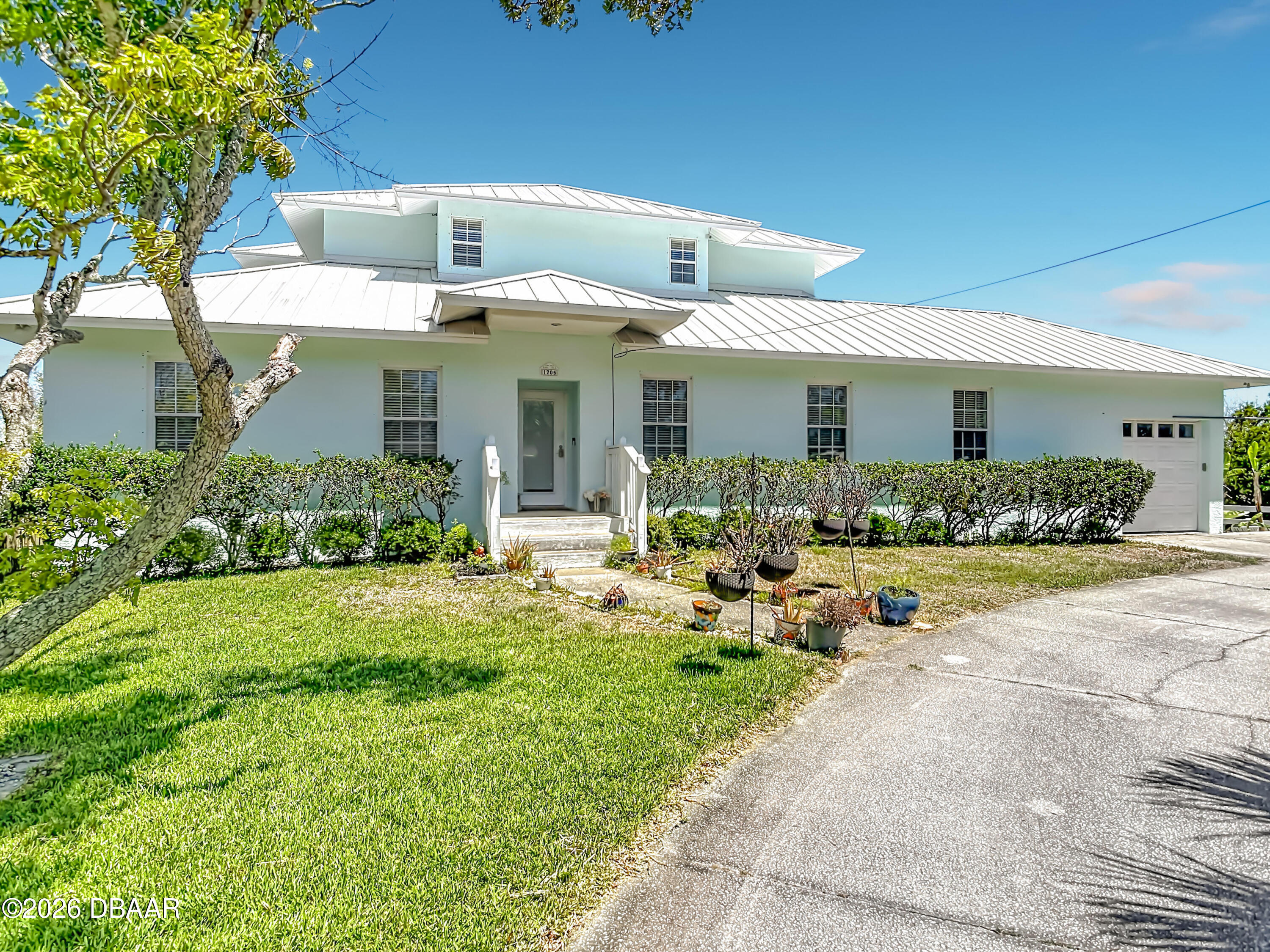 1205 S Riverside Drive