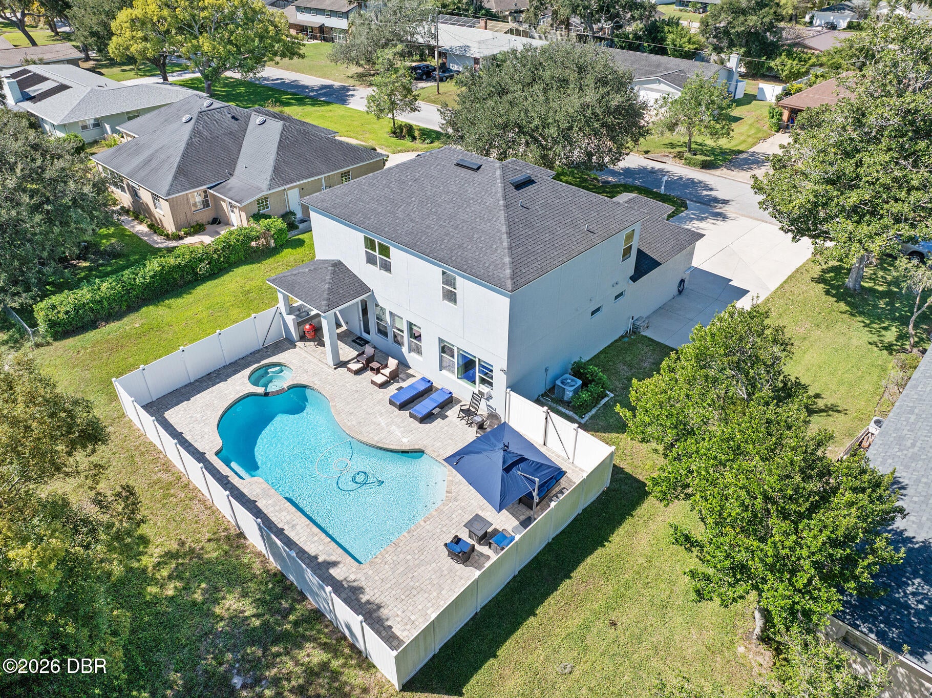 17 Oakmont Circle