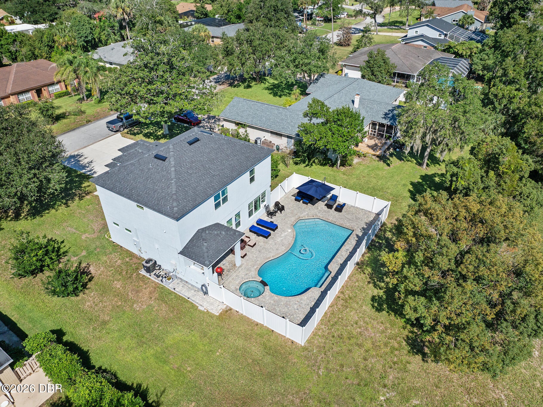 17 Oakmont Circle