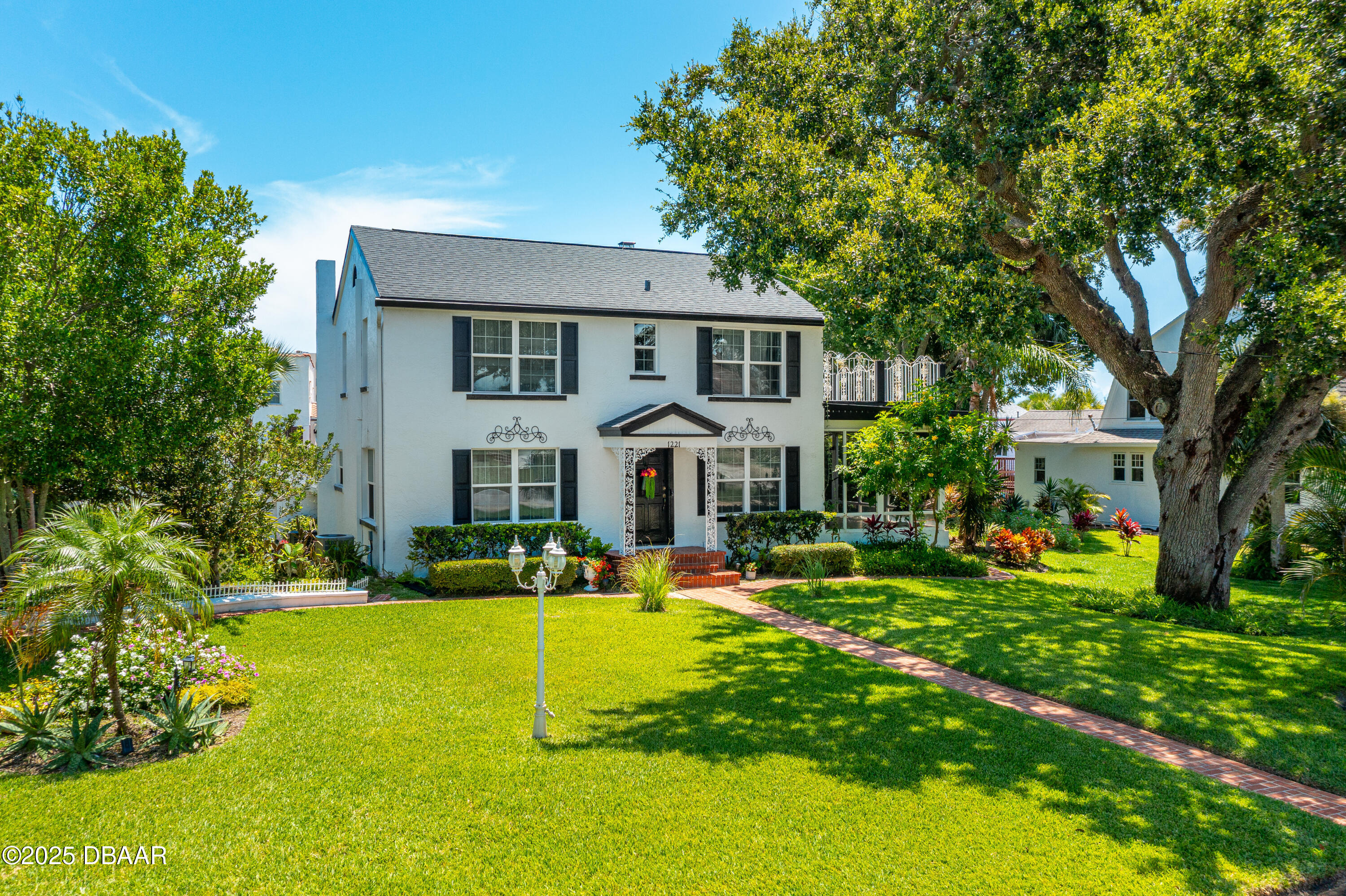 1221 Gamble Place