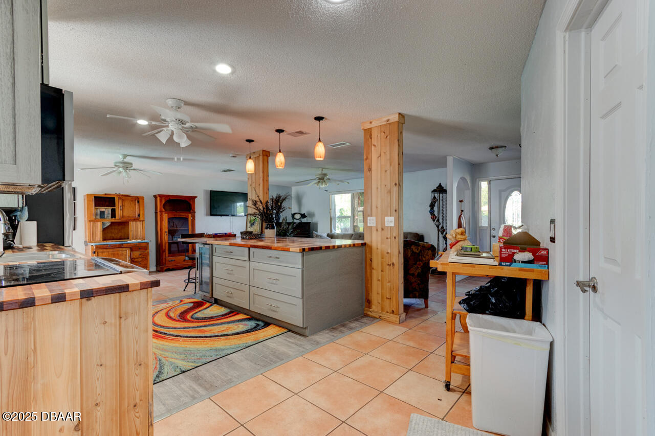 1209 Sunland Road