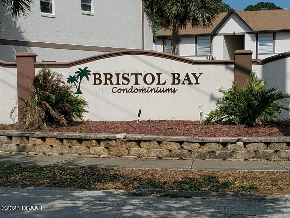 Photo 1 of 20 — 417 Banana Cay Drive Unit D, South Daytona, FL 32119