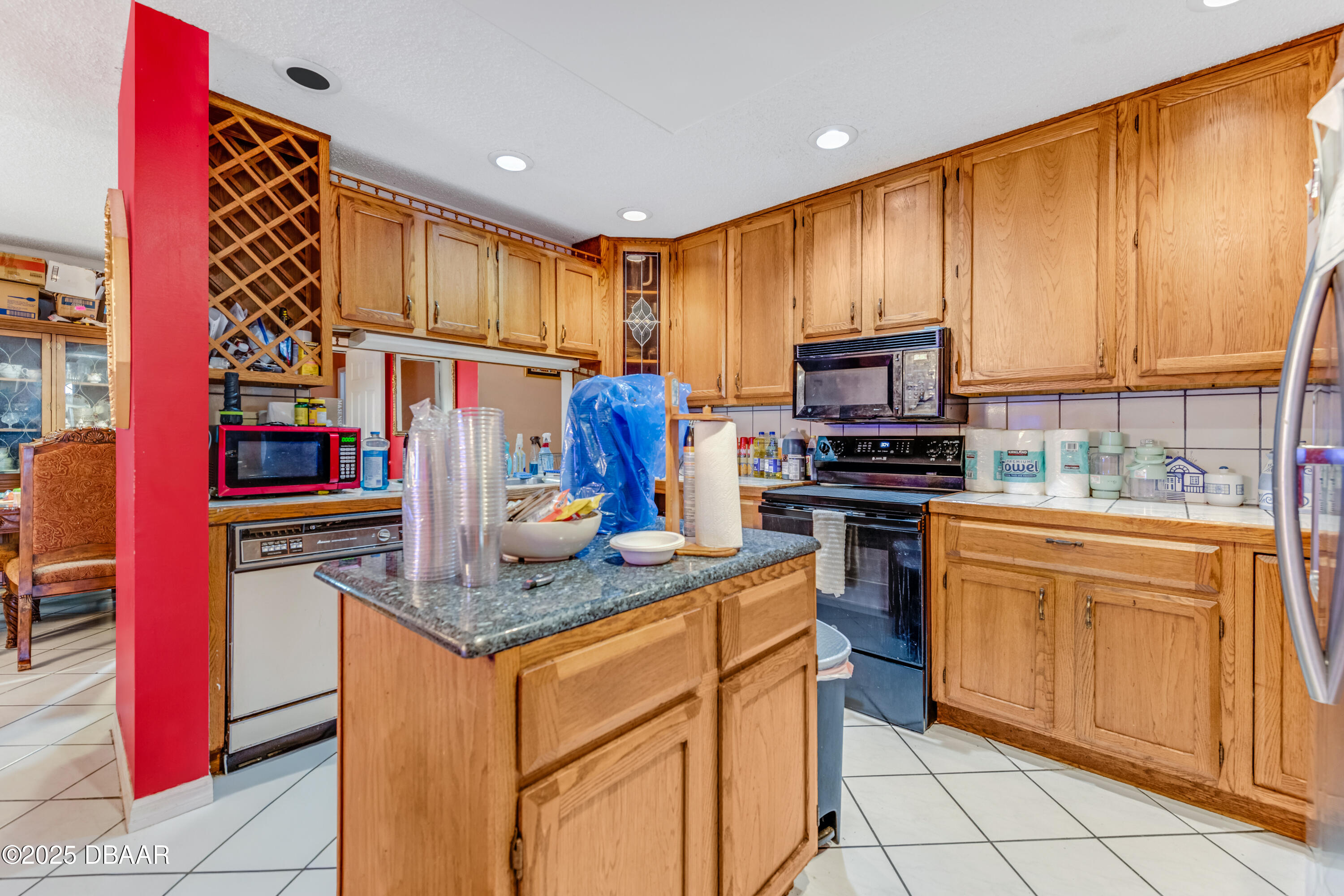 2 Leisure Wood Way