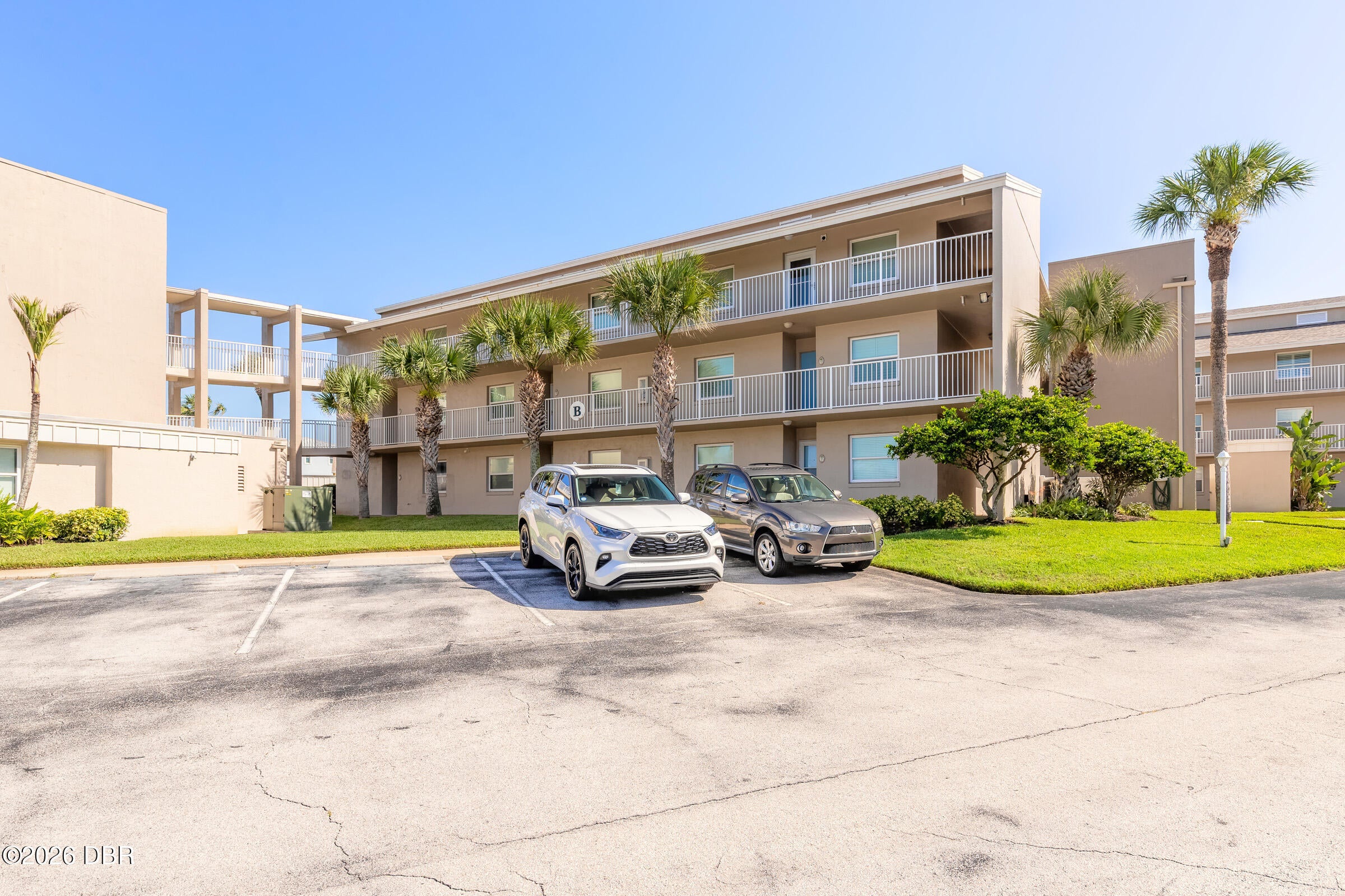 4801 Saxon Drive