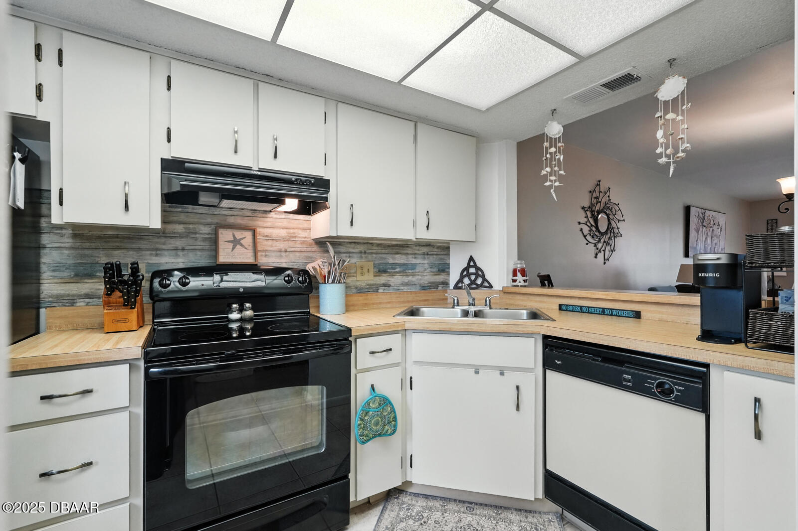 3333 S Ridgewood Avenue 8b