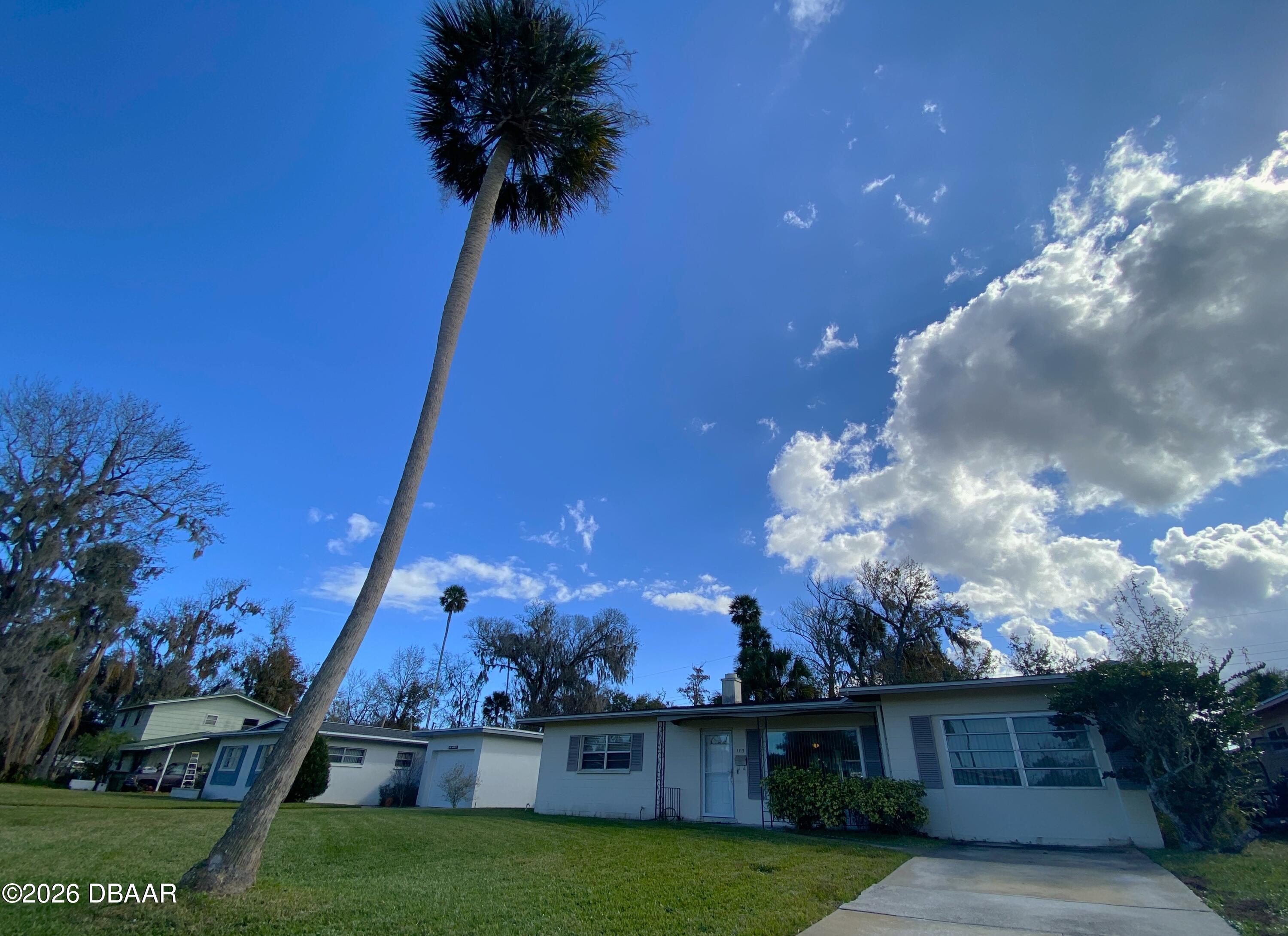 1113 Clearwater Road